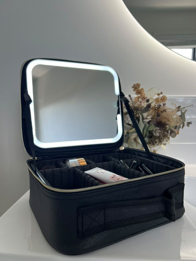 Make-up Travel Bag with Mirror and LED